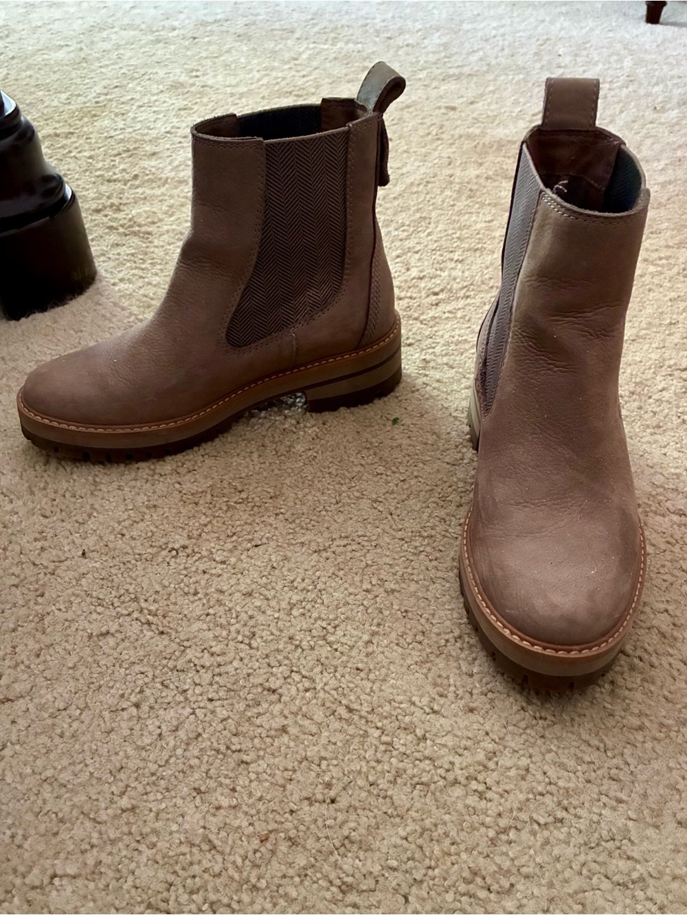 Timberland Women’s Courmayeur Valley Chelsea Boots